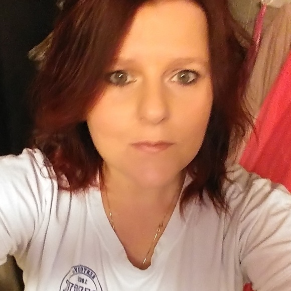 Meet your Posher, Krystal - Picture 3 of 3